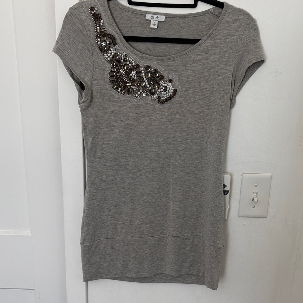 One 5 One Gray Embellished Short Sleeve Top